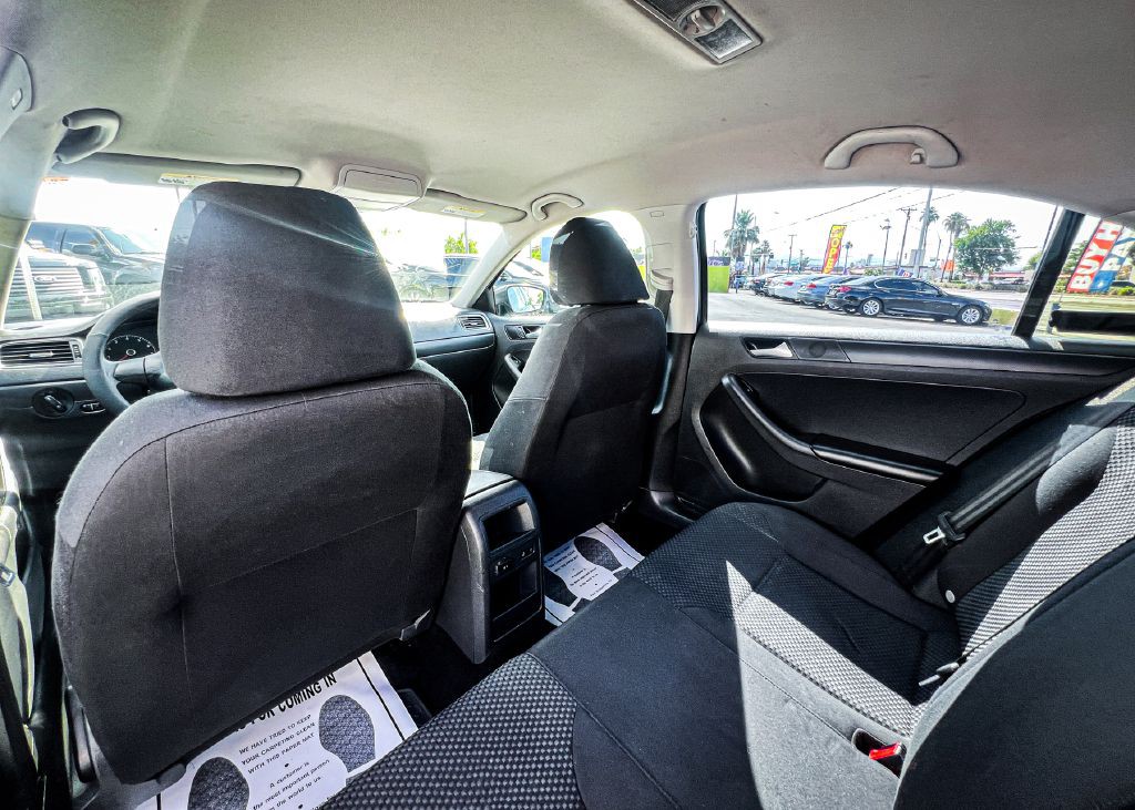 2014 Volkswagen Jetta Image 13