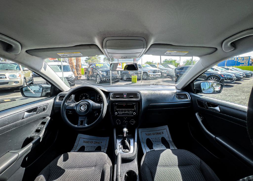 2014 Volkswagen Jetta Image 14