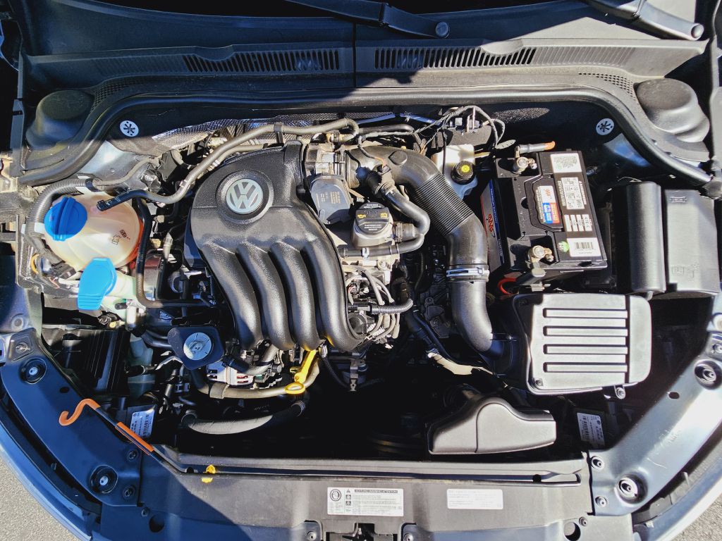 2014 Volkswagen Jetta Image 38