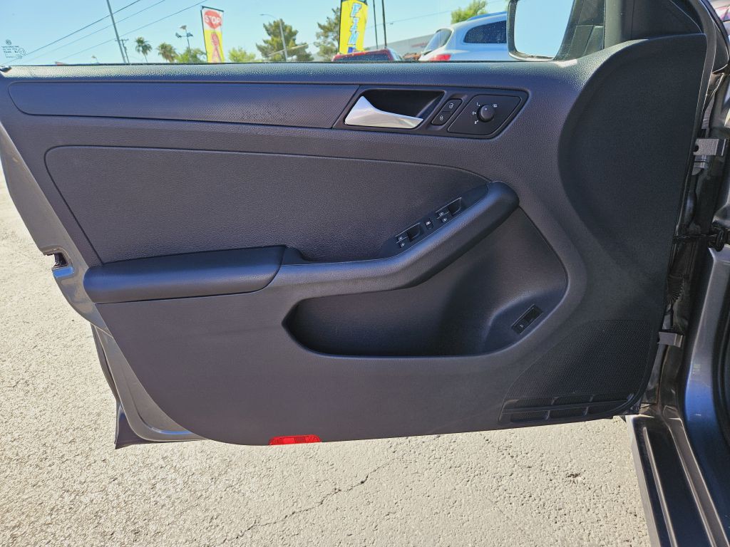 2014 Volkswagen Jetta Image 40