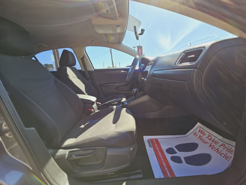 2014 Volkswagen Jetta Image 46