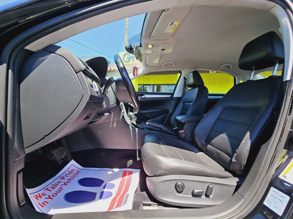 2014 Volkswagen Passat Image 34