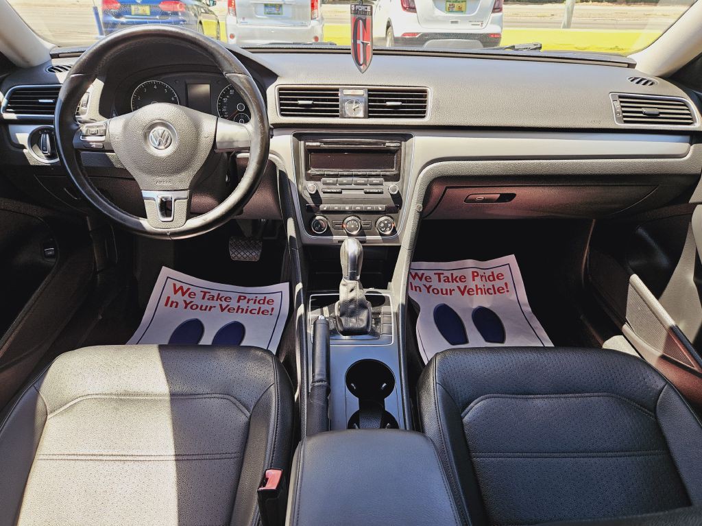 2014 Volkswagen Passat Image 48
