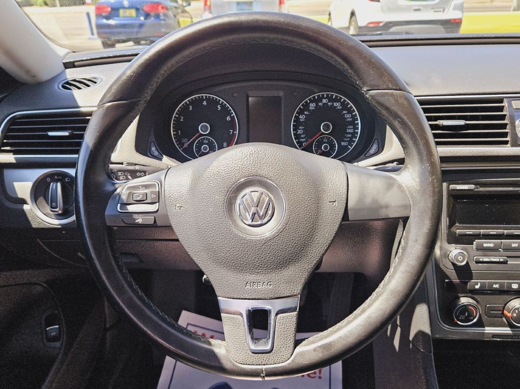 2014 Volkswagen Passat Image 49