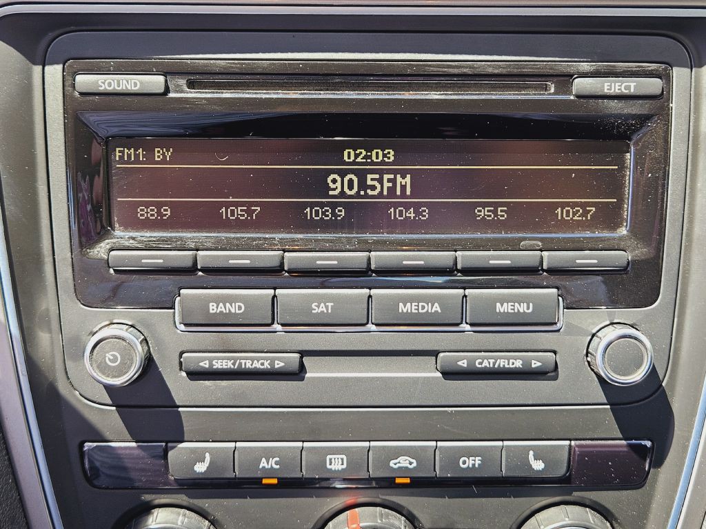 2014 Volkswagen Passat Image 53