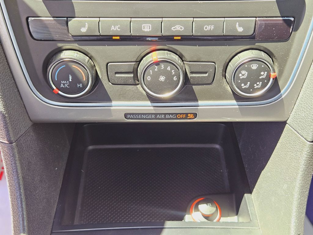 2014 Volkswagen Passat Image 54