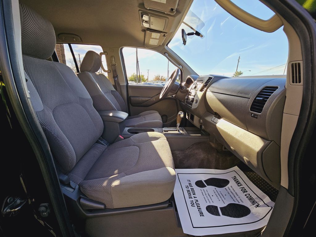 2010 Nissan Frontier Image 21