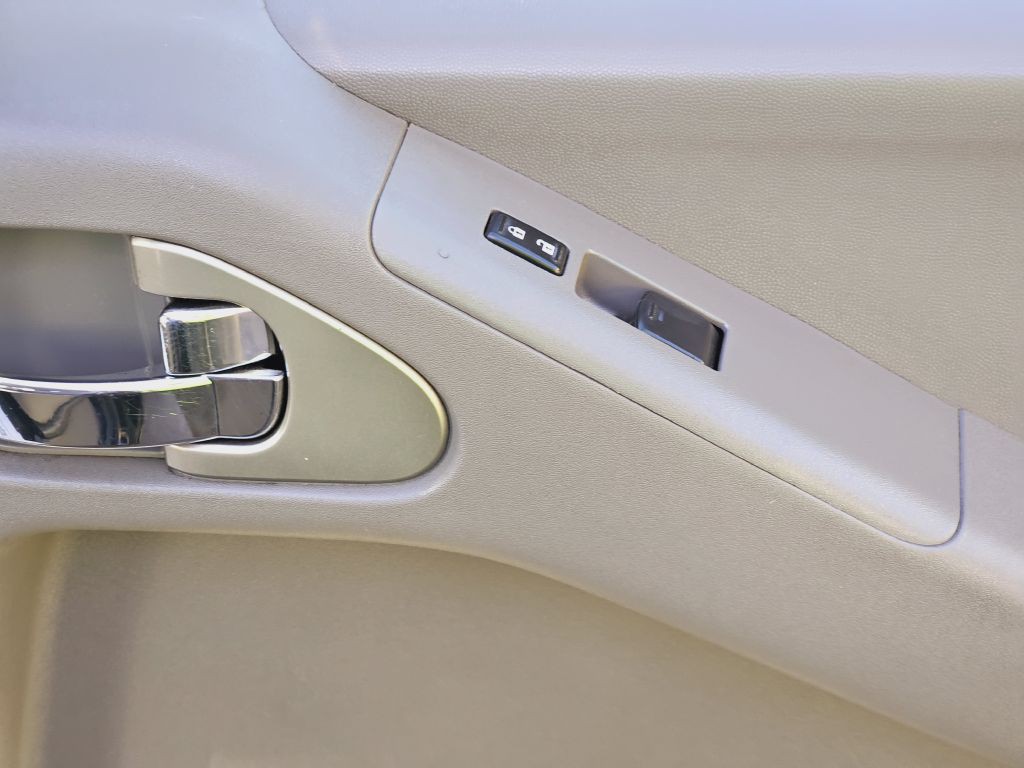 2010 Nissan Frontier Image 23