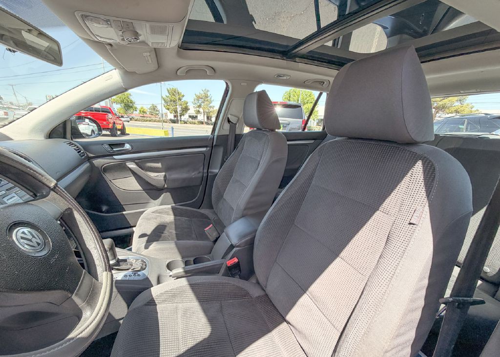 2009 Volkswagen Jetta Image 12