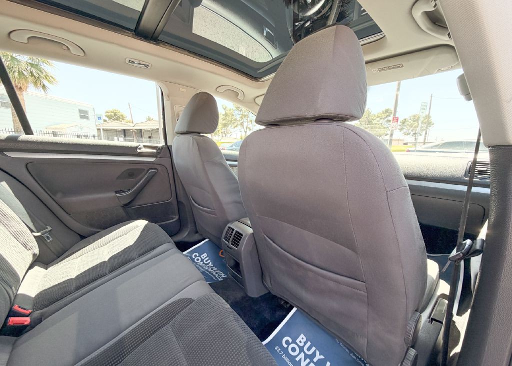 2009 Volkswagen Jetta Image 14