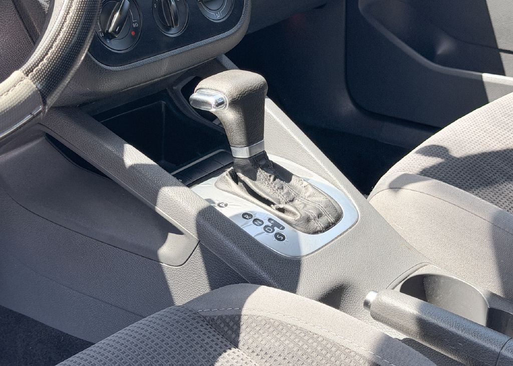 2009 Volkswagen Jetta Image 18