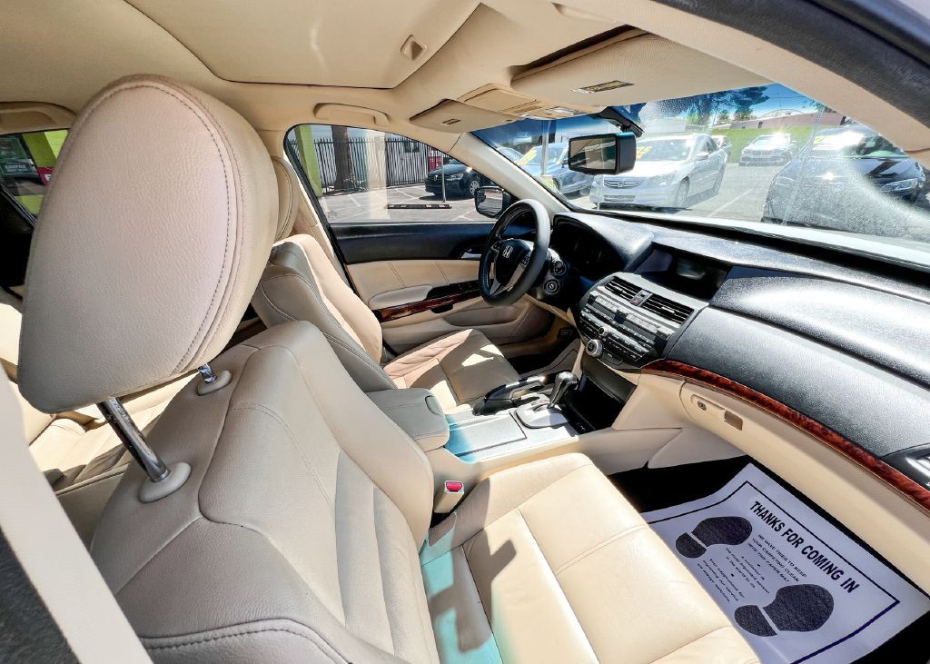 2012 Honda Crosstour Image 10