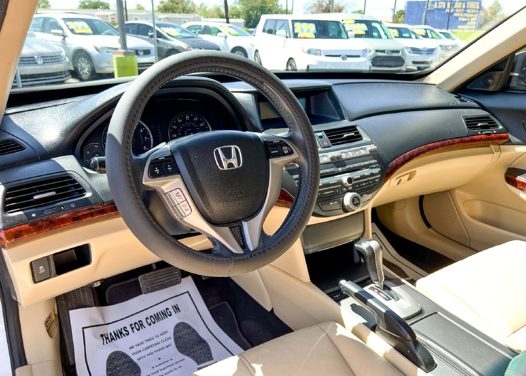 2012 Honda Crosstour Image 16