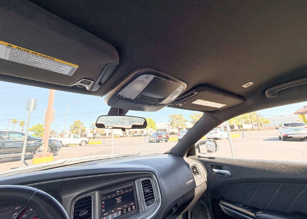 2022 Dodge Charger Image 21