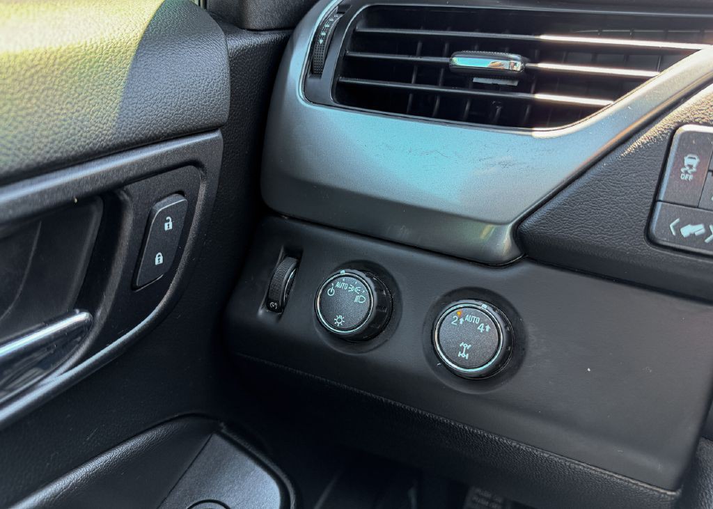 2018 Chevrolet Tahoe Image 28