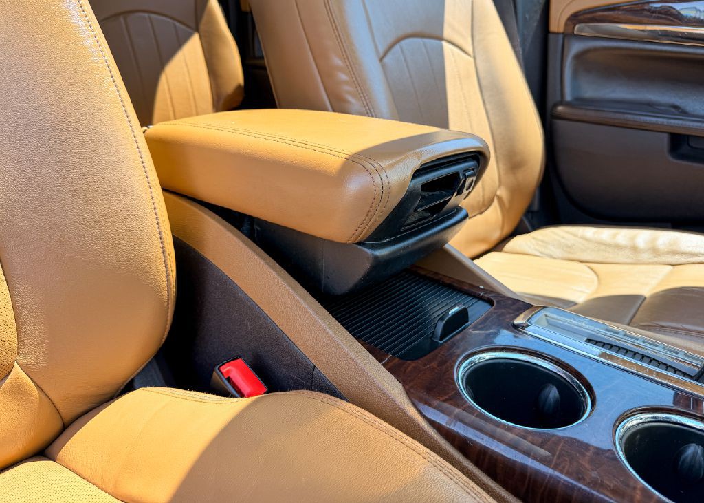 2014 Buick Enclave Image 16