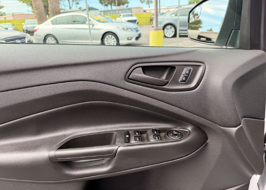 2016 Ford Escape Image 16