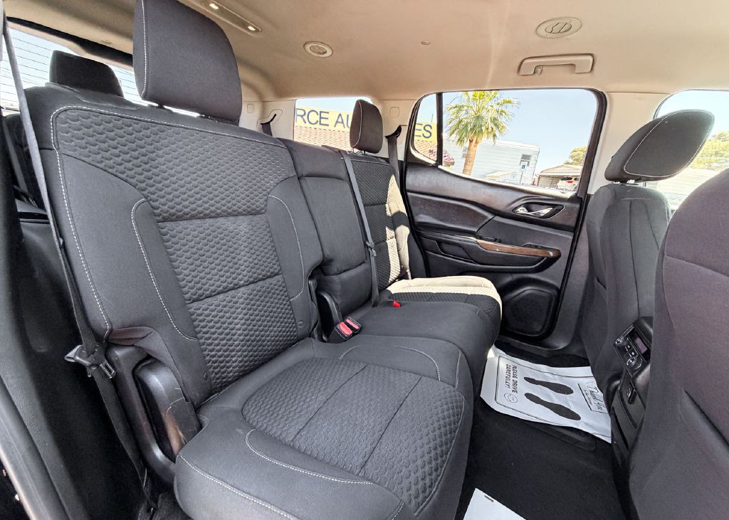2018 GMC Acadia Image 16