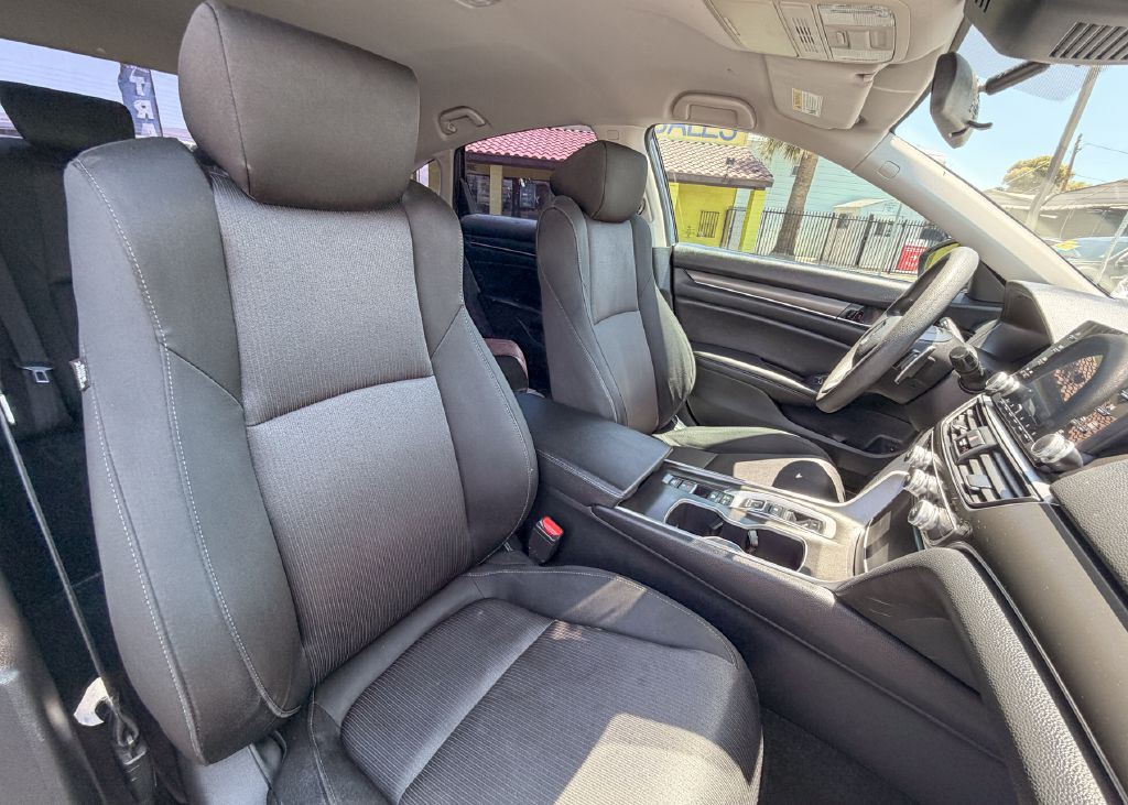 2019 Honda Accord Image 17