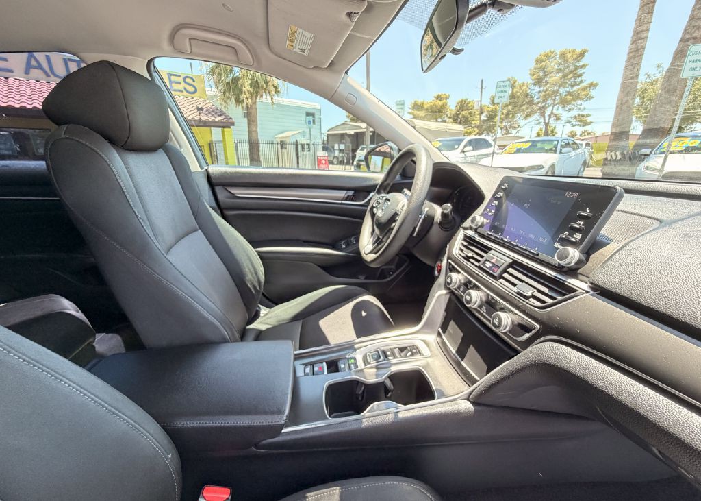 2019 Honda Accord Image 18