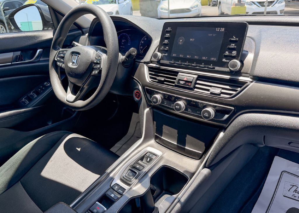 2019 Honda Accord Image 19