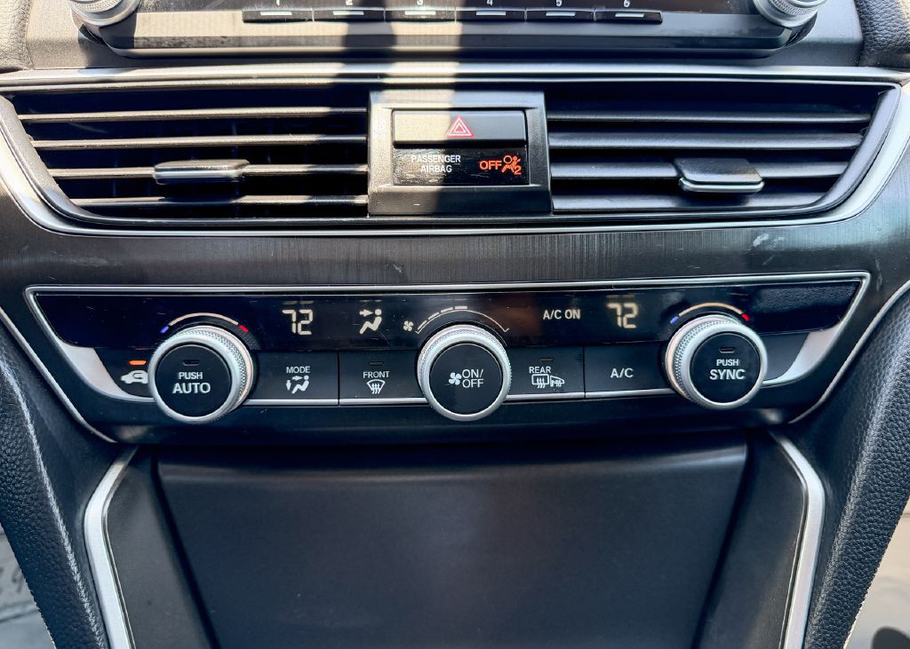 2019 Honda Accord Image 31