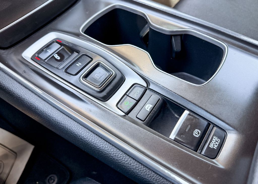 2019 Honda Accord Image 32