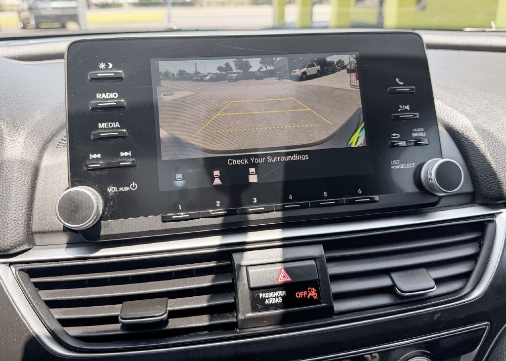 2019 Honda Accord Image 34