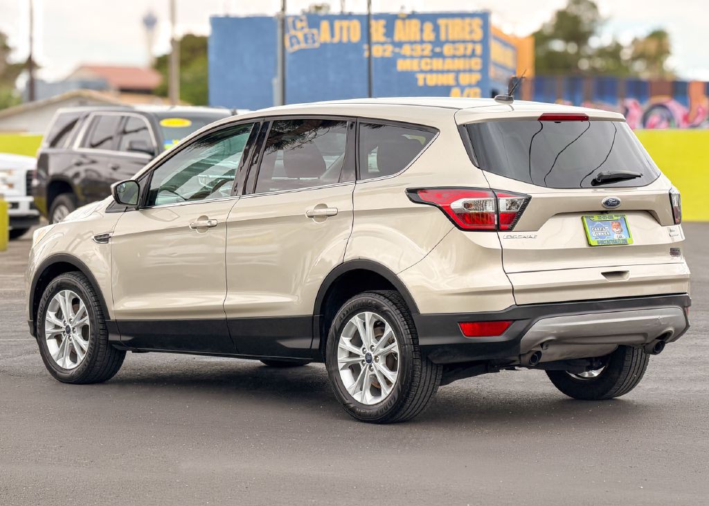 2017 Ford Escape Image 9