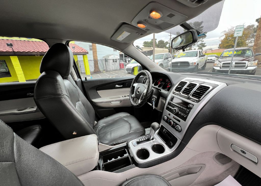 2012 GMC Acadia Image 9