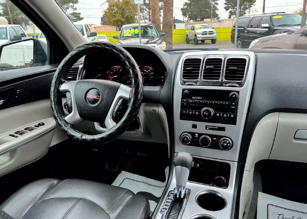 2012 GMC Acadia Image 17