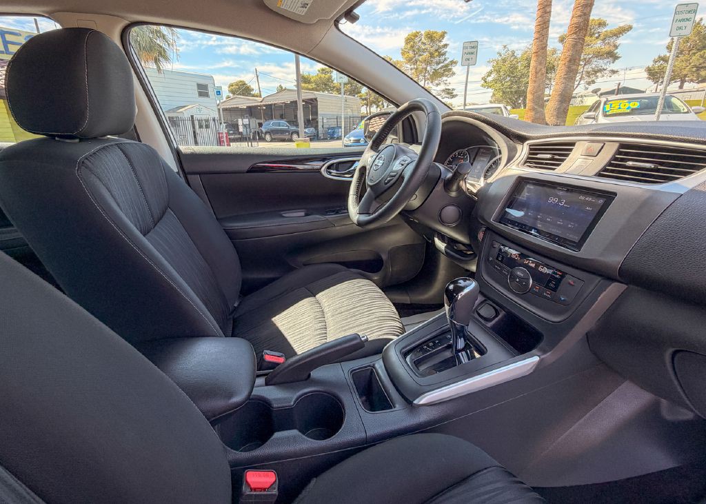 2018 Nissan Sentra Image 14