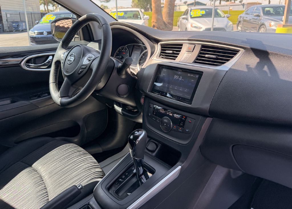 2018 Nissan Sentra Image 15