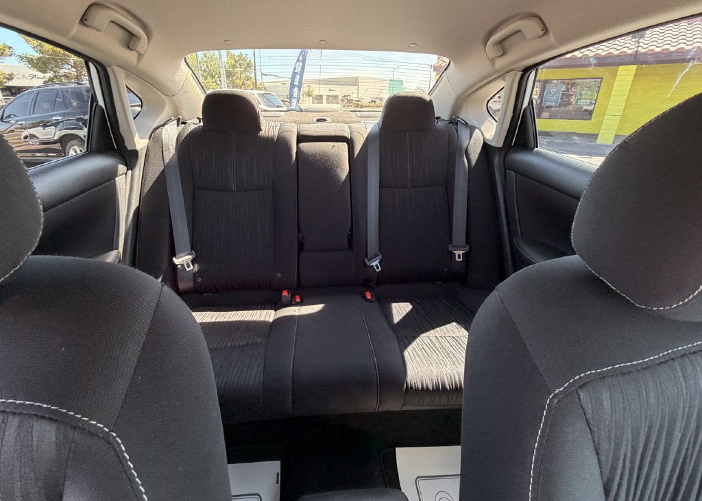 2018 Nissan Sentra Image 16