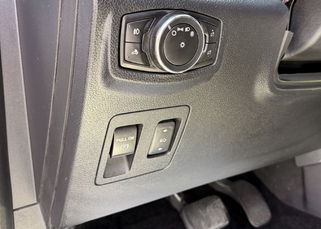 2015 Ford F-150 Image 30