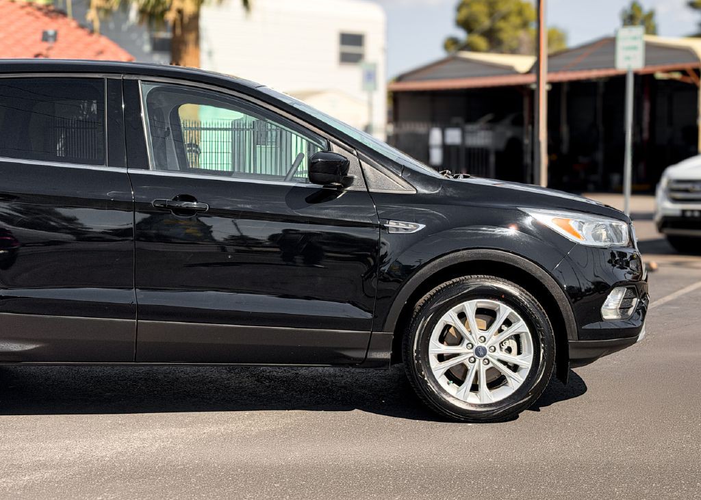 2017 Ford Escape Image 9
