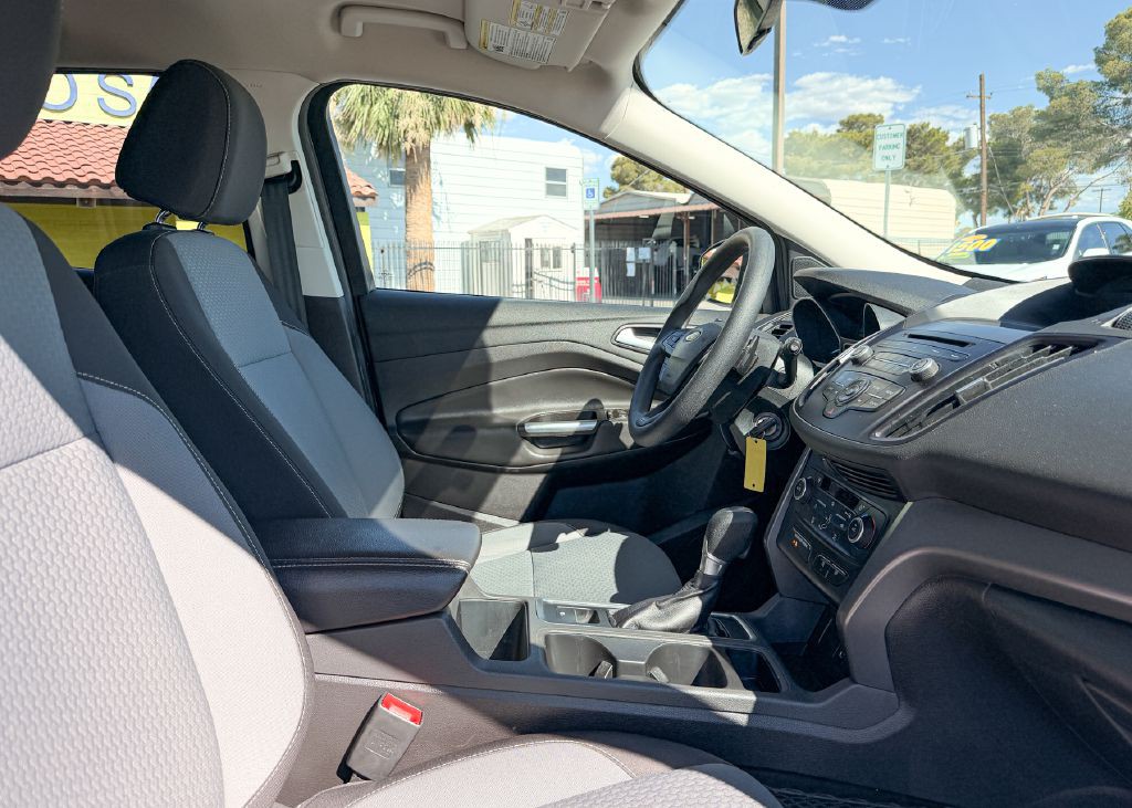 2017 Ford Escape Image 11