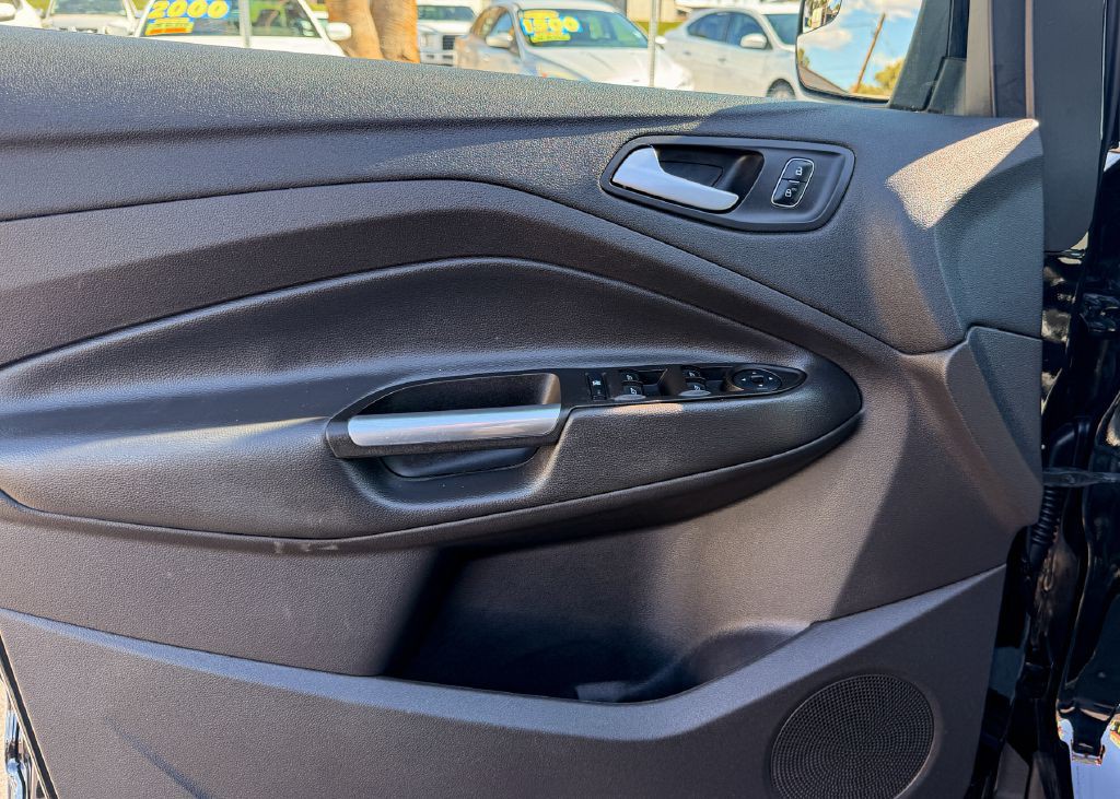 2017 Ford Escape Image 19