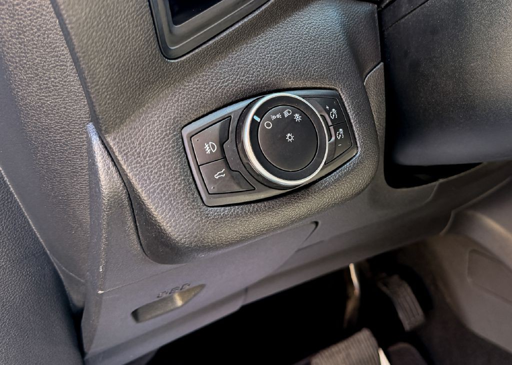 2017 Ford Escape Image 21