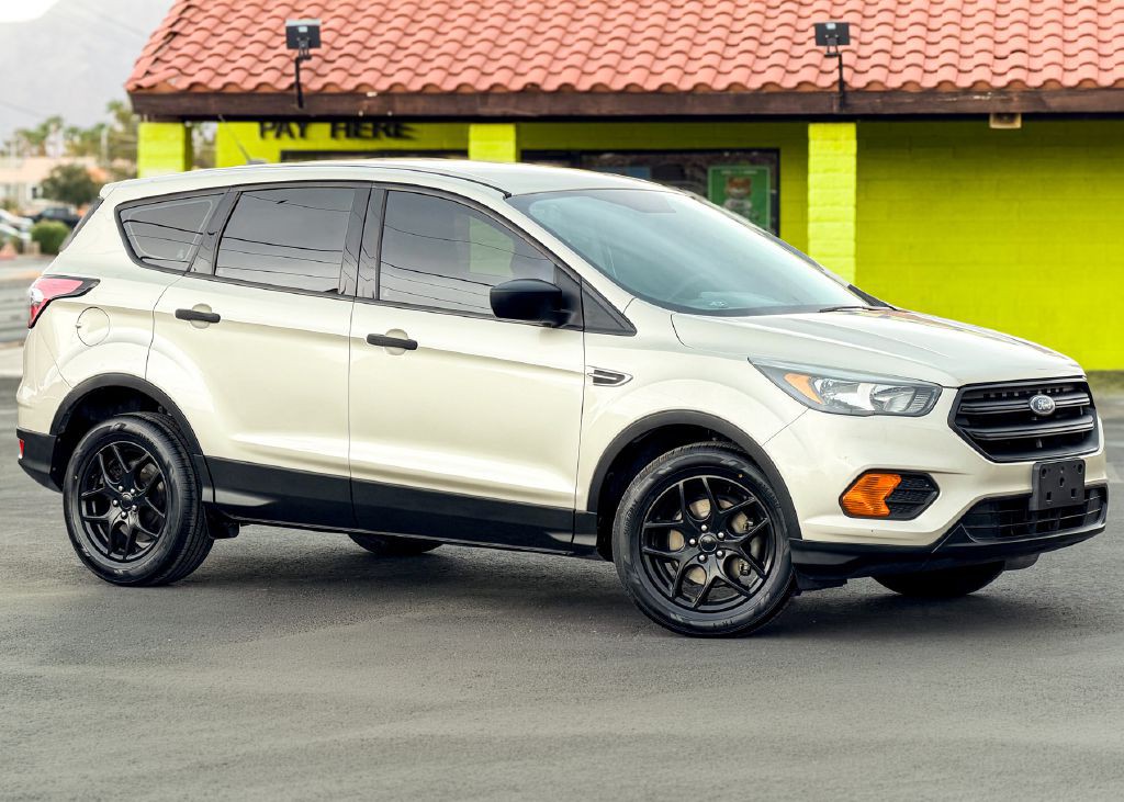 2018 Ford Escape Image 2