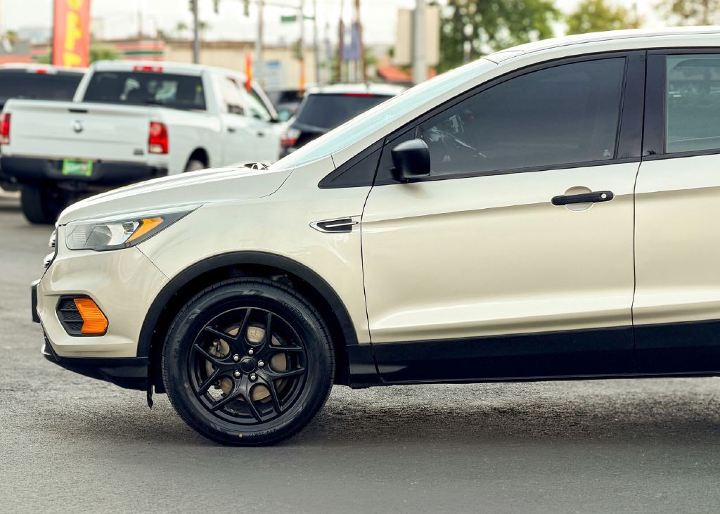 2018 Ford Escape Image 9