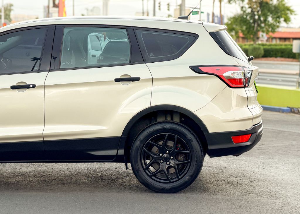 2018 Ford Escape Image 10
