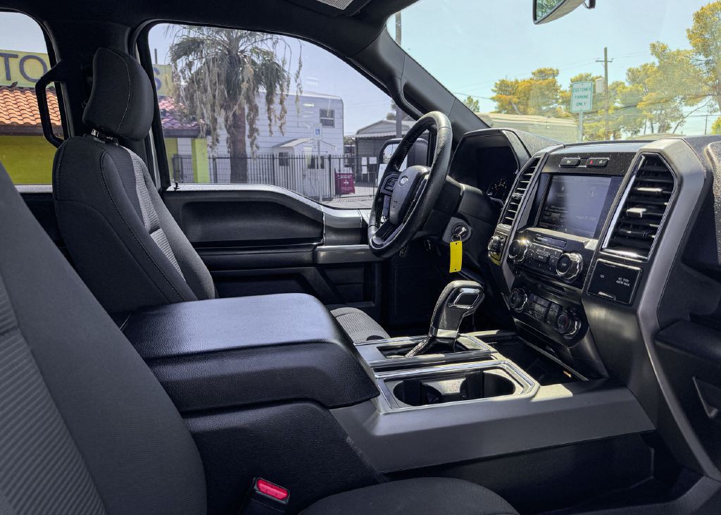 2015 Ford F-150 Image 21