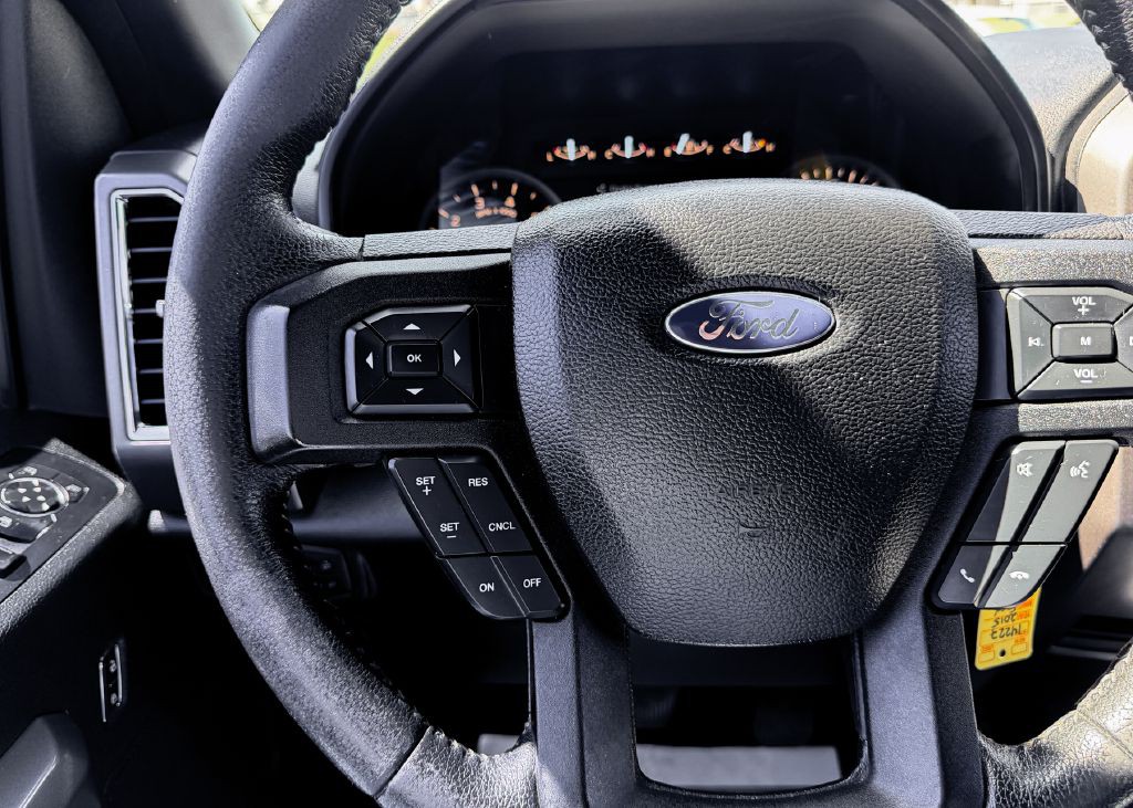 2015 Ford F-150 Image 34