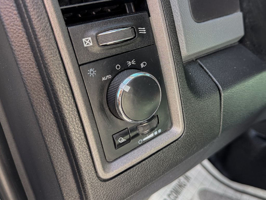 2017 RAM 1500 Image 17