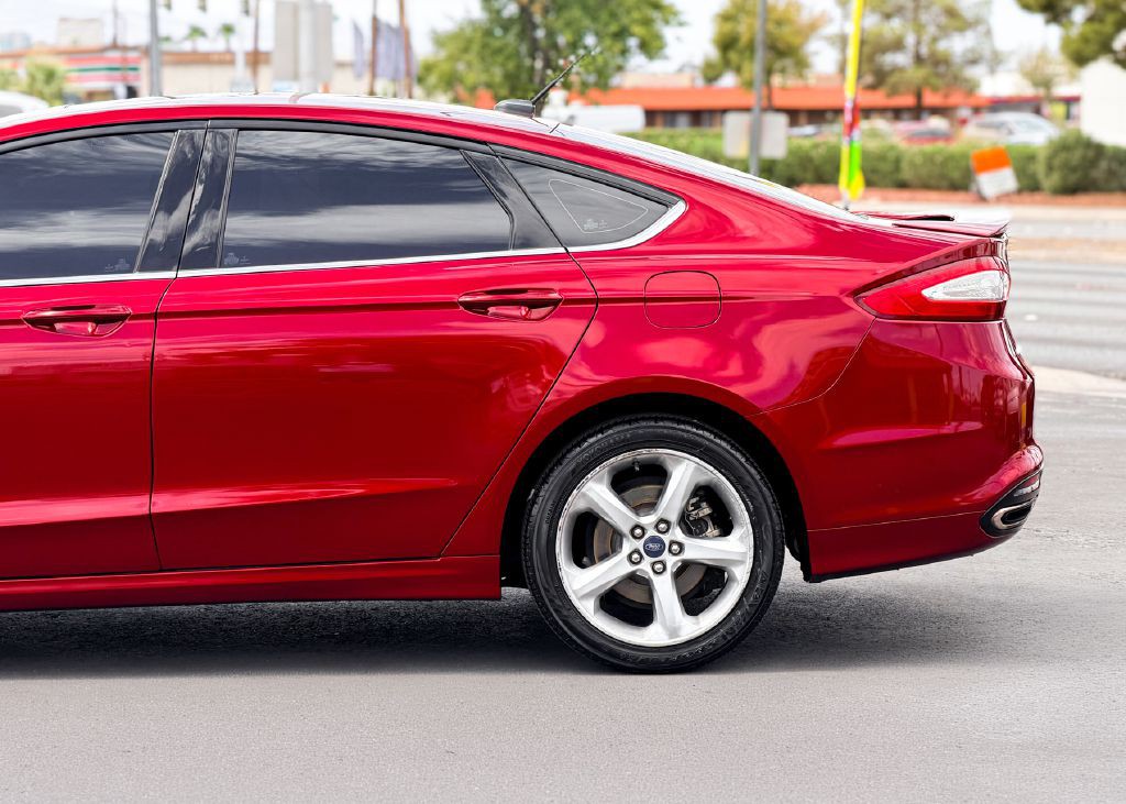 2016 Ford Fusion Image 8
