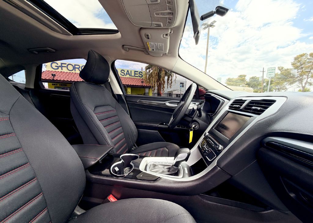 2016 Ford Fusion Image 13