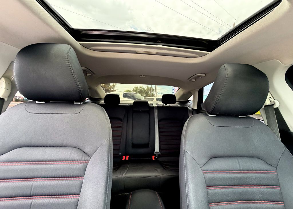 2016 Ford Fusion Image 15