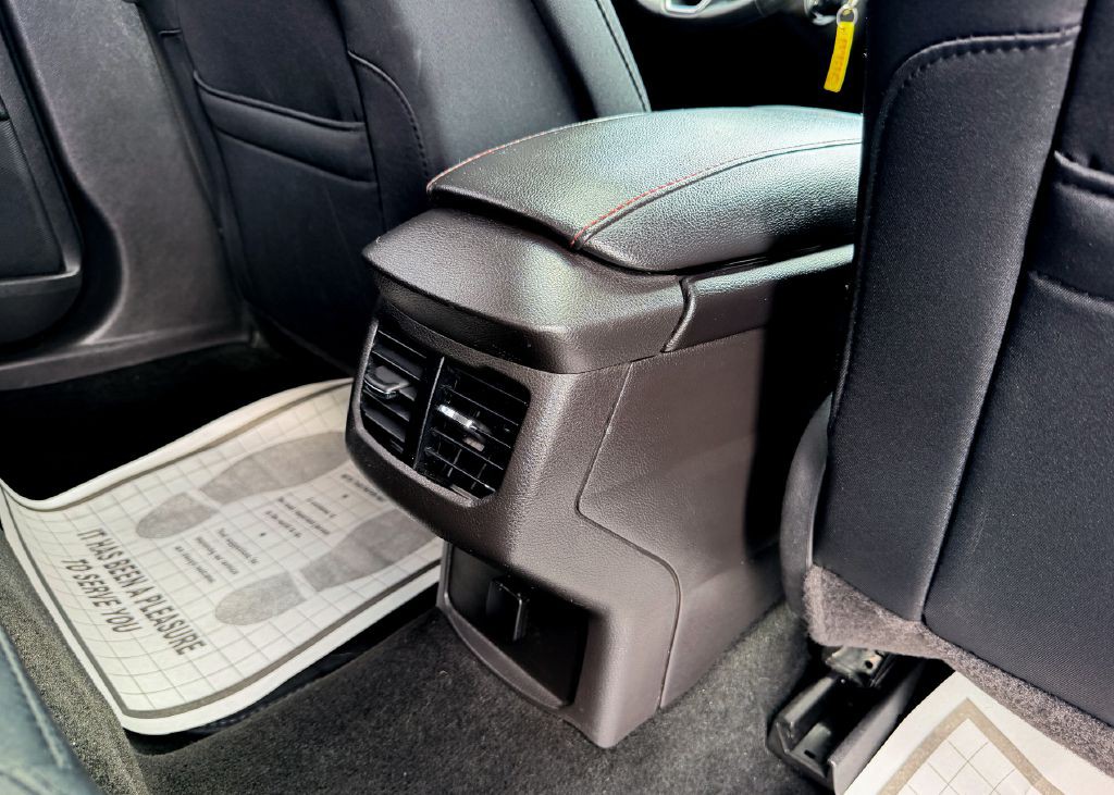 2016 Ford Fusion Image 17