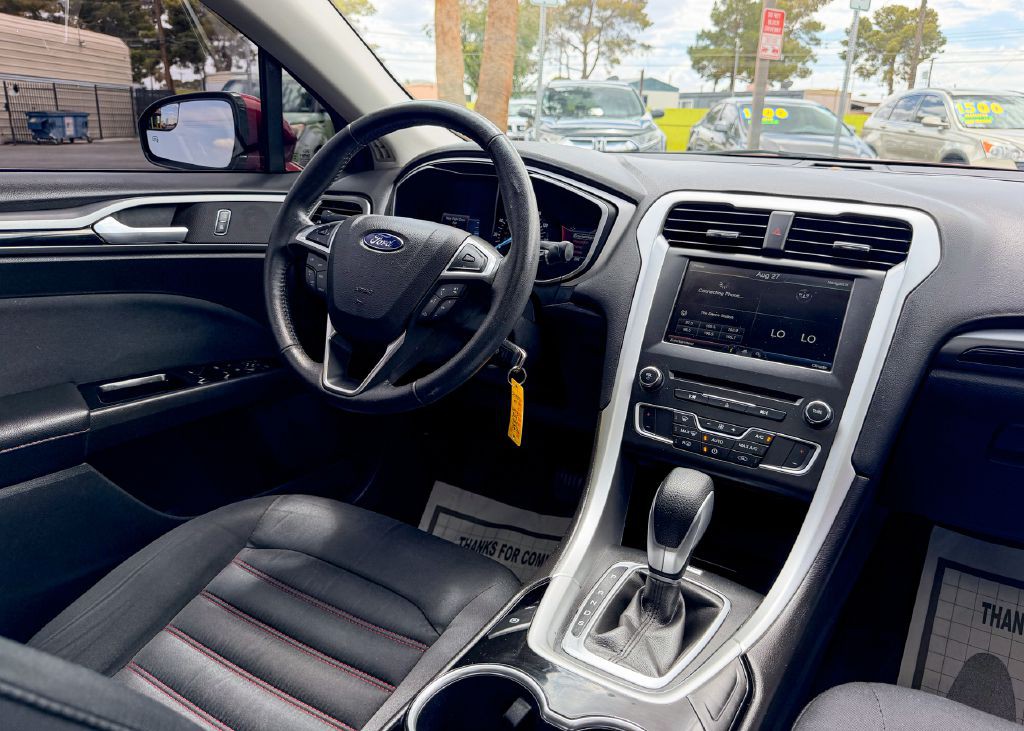 2016 Ford Fusion Image 20
